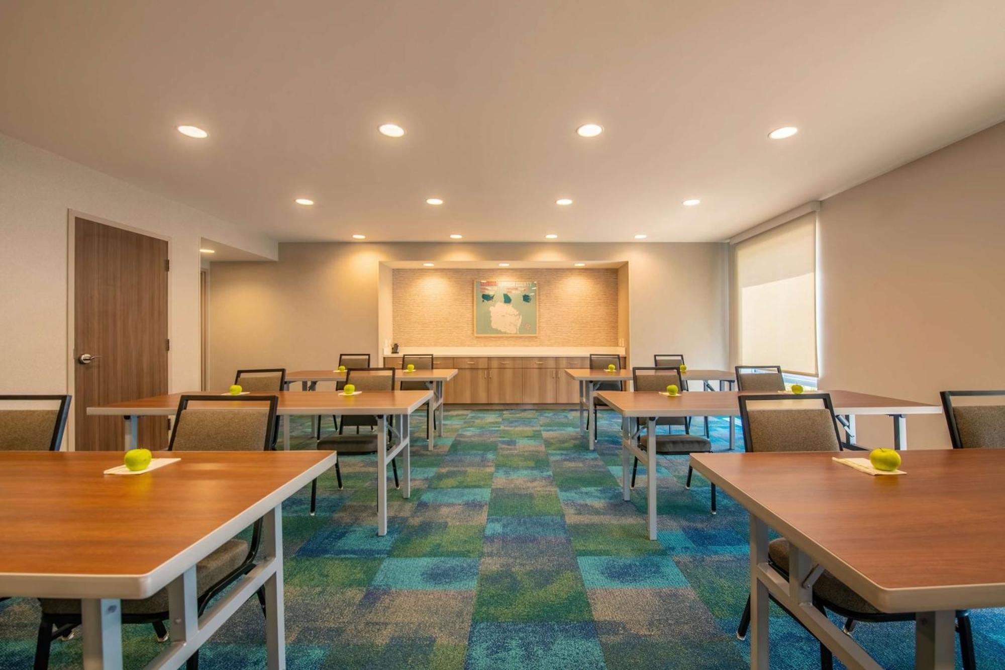 Home2 Suites By Hilton 金斯兰 外观 照片